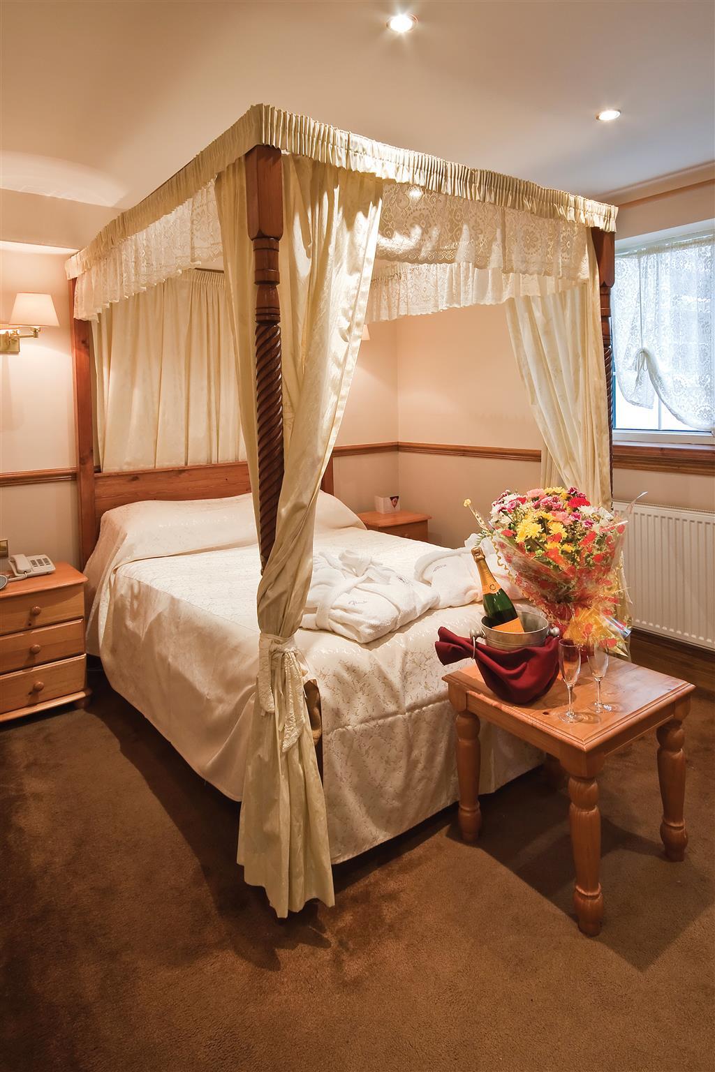 Bury Ramsbottom Old Mill Hotel And Leisure Club المظهر الخارجي الصورة