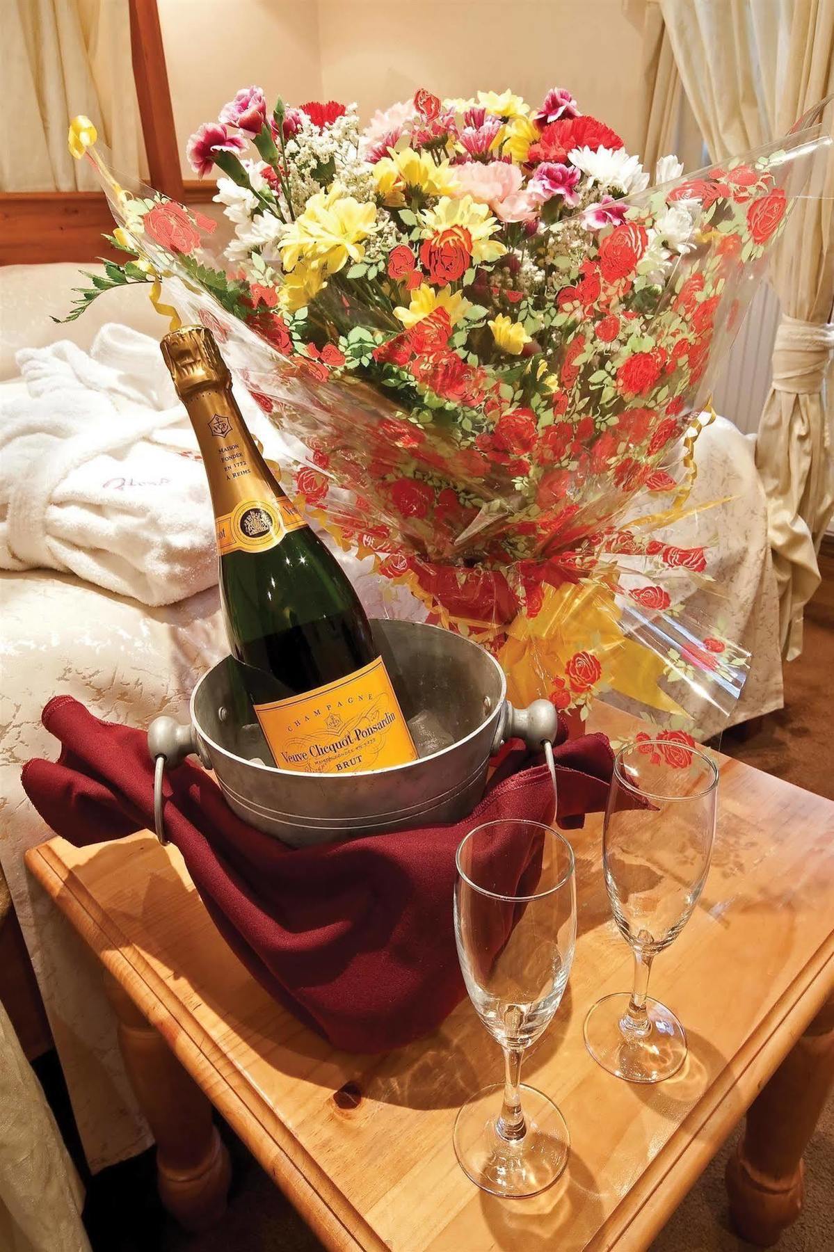 Bury Ramsbottom Old Mill Hotel And Leisure Club الغرفة الصورة